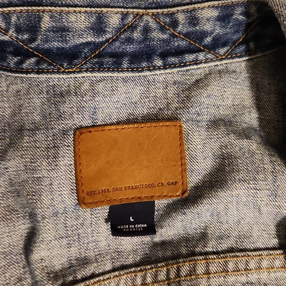 Gap Jean jacket size large - Picture 7 of 7